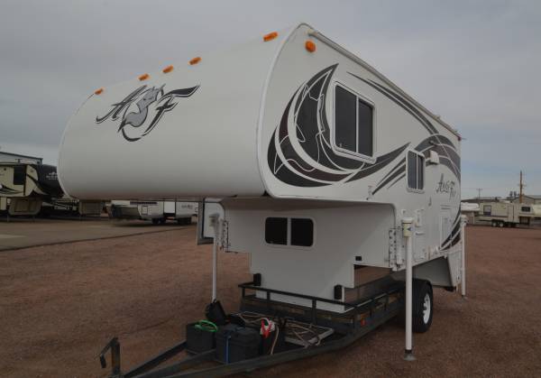 2019 Arctic Fox 990 w/Generator 1