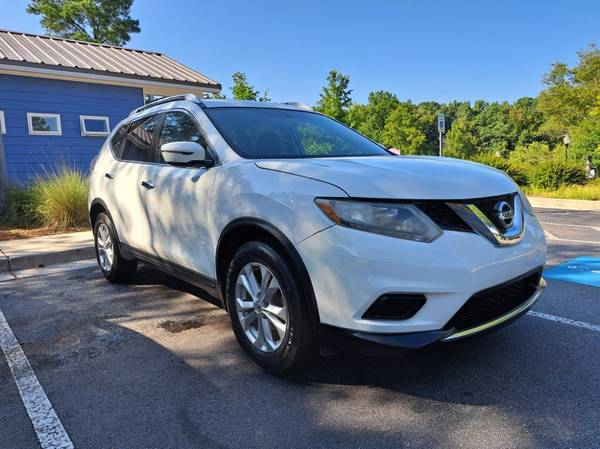 2016 NISSAN ROGUE SV! 149 mil millas! Cámara de reversa! Excelente estado - $6,500 (Norcross)63612697645187120
