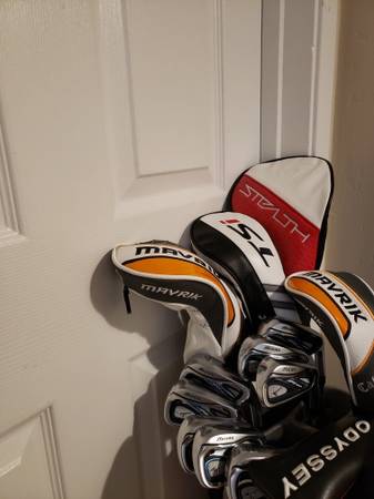 Like New Mizuno full golf clubs set and bag 1