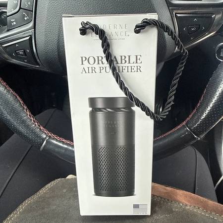 Modern Elegance Portable Air Purifier 1