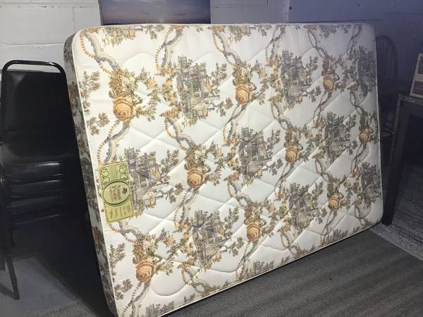 Full size Bed Mattress 1