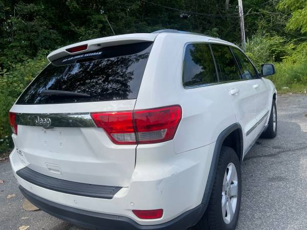 2011 Jeep Grand Cherokee 153k - $4,000 (Whitestone ny 11357)63441314837377124