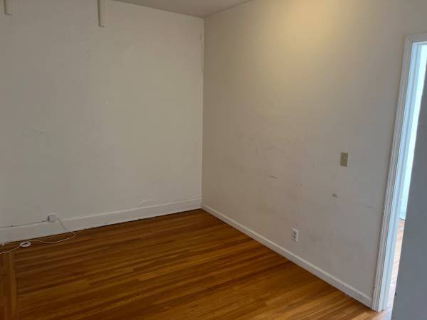 $1,300 / 2br - Charming & spacious 2Bd/bath.Corner of Shattuck & Dwight (berkeley)63847021611267120