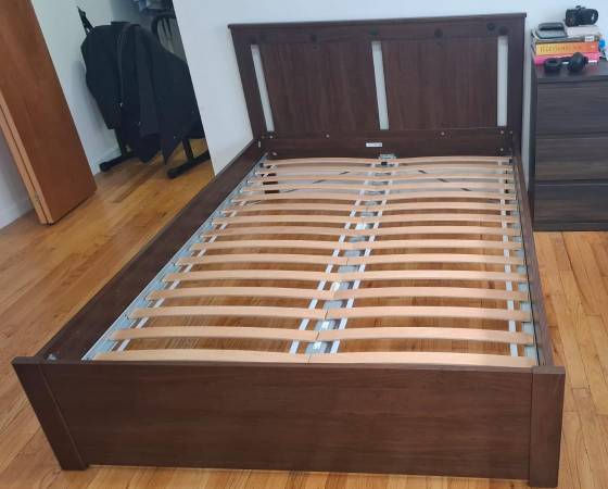 Full/Double Bed frame (Hyde Park) 1