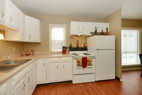$924 / 2br - 985ft2 - Ready to Rent, Now Available, Stylish Amenities!!! (DeKalb)63981968069635124