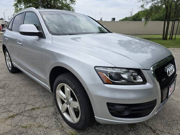 2010 AUDI Q5 - $6,999 (ZION ILLINOIS)63616748512385121