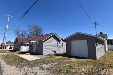 $250,000 / 4br - 1500ft2 - FSBO carry-2 cabins w/2 car&1car garage 200 yds. from Houghton Lake (Houghton Lake)64037896641537123
