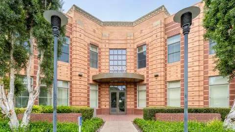 3 Person Private Window - All Inclusive - FREE Parking!! 1