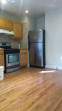 $3,200 / 3br - 1100ft2 - !!!Spacious 3 bed apartment close to Shawmut & Ashmont stations!!! (Dorchester)63951007615106120