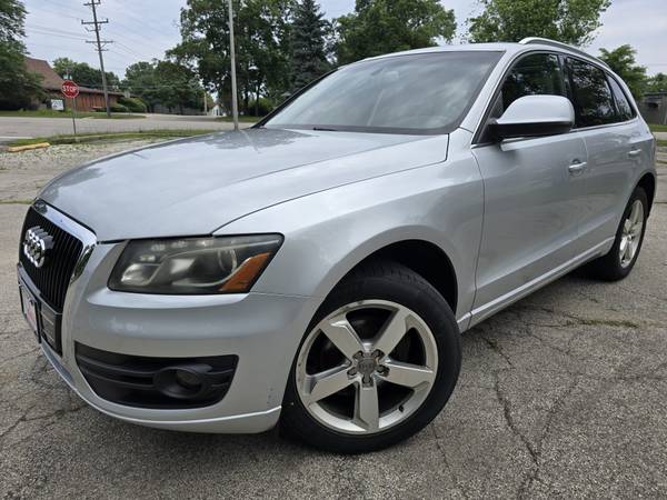 2010 AUDI Q5 - $6,999 (ZION ILLINOIS)63616748512385120