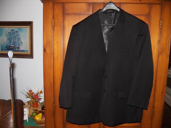 Mens Wearhouse Suit Jacket Size 54 - a steal for this price 1