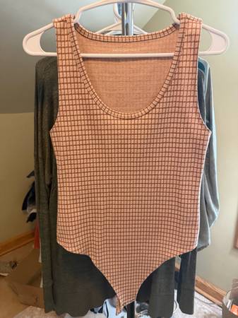 American Eagle Bodysuit & Floral Crop Top Pair 1