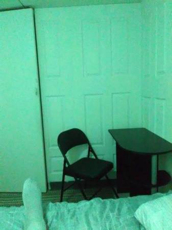 Habitación amueblada privada de $650 al mes con todos los servicios incluidos (E. Phoenix)63623968920577122
