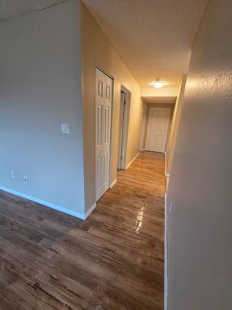 Large 2 bedroom Duncan - Wild Rose Apartments 5