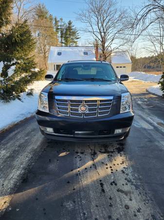 2022 Cadillac Escalade EXT 1