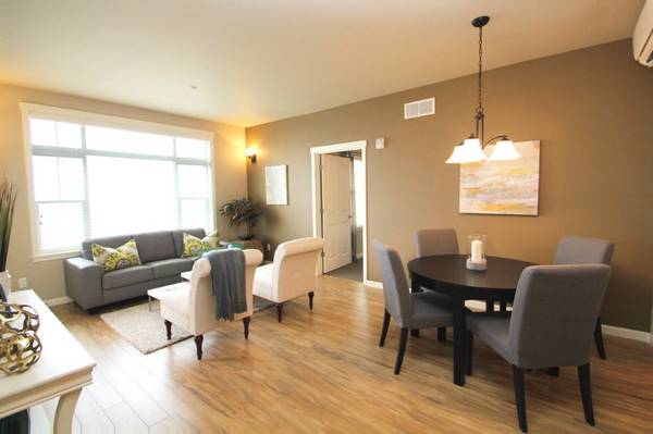 Discover Inviting 2 BR with Modern Upgrades  Craft Room 1