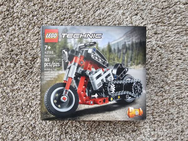 Lego Technic 42132 Motorcycle - new in box 1