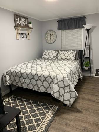 $600 / 2br - Comfortable bedroom with bathroom available in house (walnut creek)63667994837633122