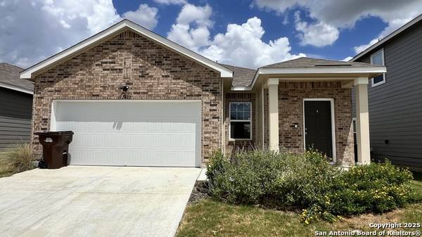 DUENO-A-DUENO 25K DOWN! Home in San Antonio. 3 Beds, 2 Baths 1