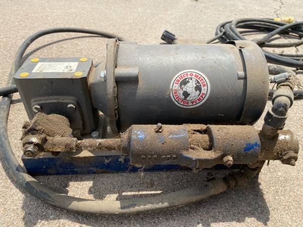 Injectometer Liquid Fertilizer Pump with Hoses 1