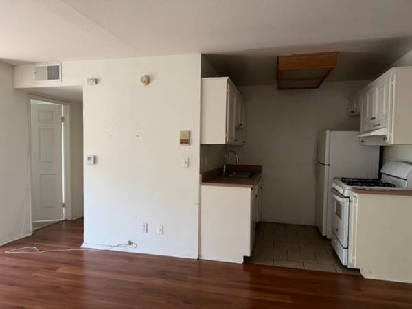 $1,655 / 595ft2 - Location!location! Beautiful Studio,minutes fromtheBLVD (Sherman Oaks)63840113182211123