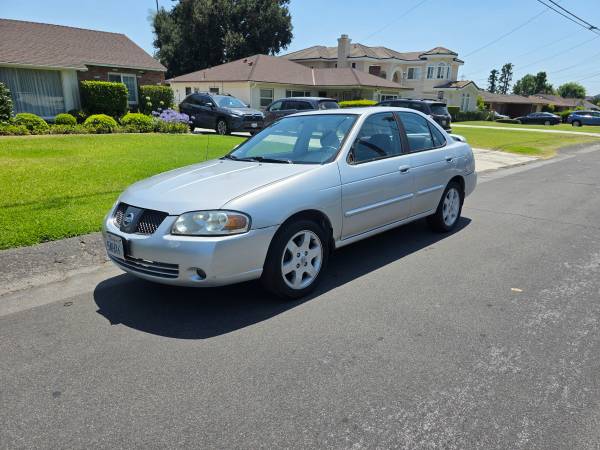 2005 nissan sentra 1.8 S - $2,60063624562994689124