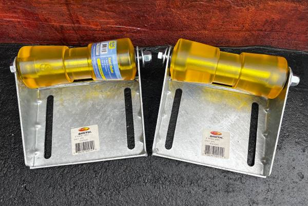 NEW 8" boat trailer keel neoprene Rollers and galvanized Brackets 1