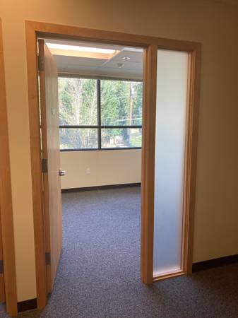 Affordable Office Space for Lease – Tiger Mountain Issaquah - 95sf 1