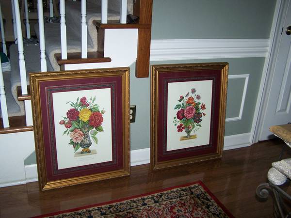 TWO FRAMED FLORAL PRINTS 1