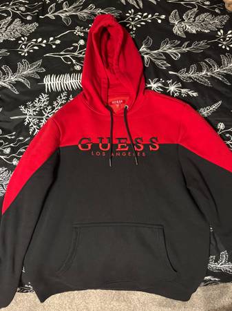 New guess hoodie 1