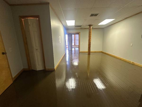 $1100.00 / 2br - Charming 2 Bed, 1 Bath Apartment in Churubusco | Available 09/15 | $1163953483155715123