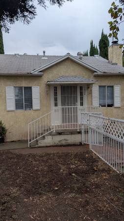 2 Bedroom 1-1/2 Bath Home 1