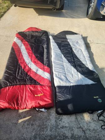 WARMFOOT SLEEPING BAGS 1