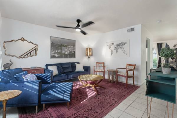 1 MID TERM RENTAL- Lake Ella Townhome in Convenient Midtown 1