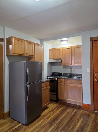 $1,650 / 1br - 1 bedroom apartment located on Chapel St & Park St - 2nd floor elevator building (New Haven)62935632601217121