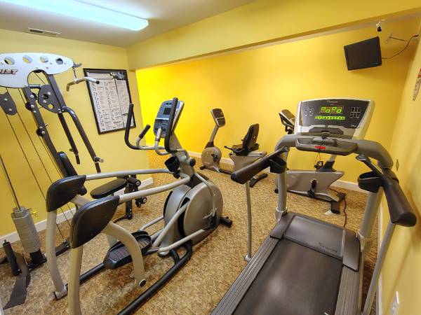 $1041.00 / 2br - 840ft2 - Ground Floor 2 Bed, 1.5 Bath Apartment in Lynchburg, VA - Available 1063851969627651122