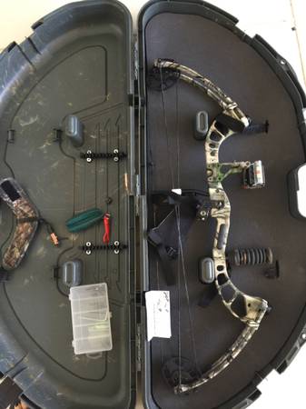 PSE Archery Chaos Compound Bow with case and much more 1
