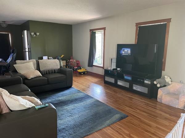 Quiet Living | 5830 Hubert Street 4