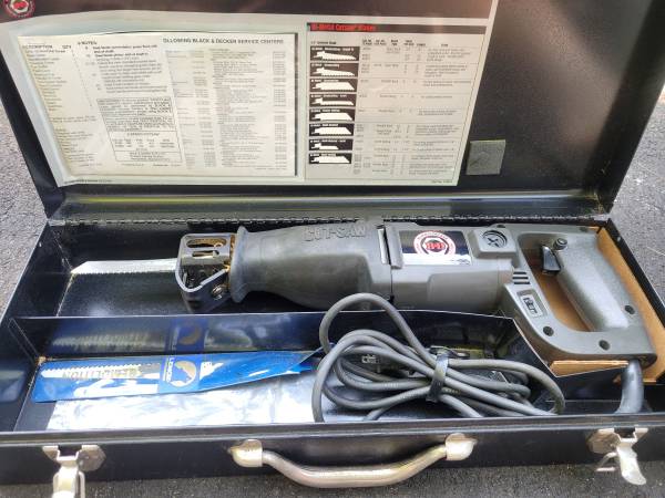 Black & Decker Cut-Saw Reciprocating Saw w/Metal Case 1