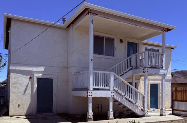$2,200 / 2hab - 212 North B (Lompoc)63663819446275120