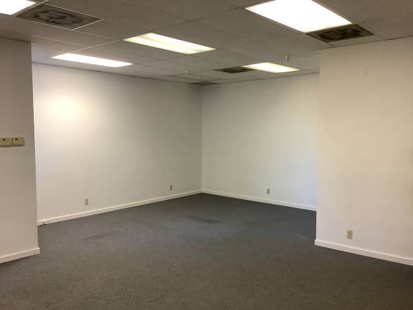 $1,600 / 735ft2 - 130 South Main Street Suite 213 (sebastopol)64203025034371124