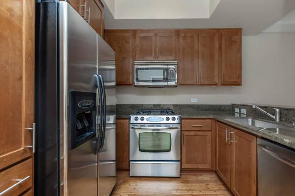 $2,790 / 2br - 1405ft2 - Located in Emeryville, 2/bd, Private Front Porch (alameda)64000749111427120
