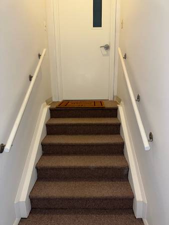 $211,500 / 1313ft2 - Class A Professional Commercial Office Suite For Sale ! ( Off-Market) (Somerset)63762758115715122