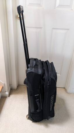 Ogio Layover Wheeled Rolling Suitcase Carry-on Luggage Bag 1
