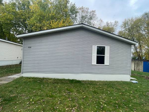 $134,499 / 1344ft2 - 3Bed & 2 Bath - 2005 Home - BLE #229 (Lino Lakes)64151575884035121