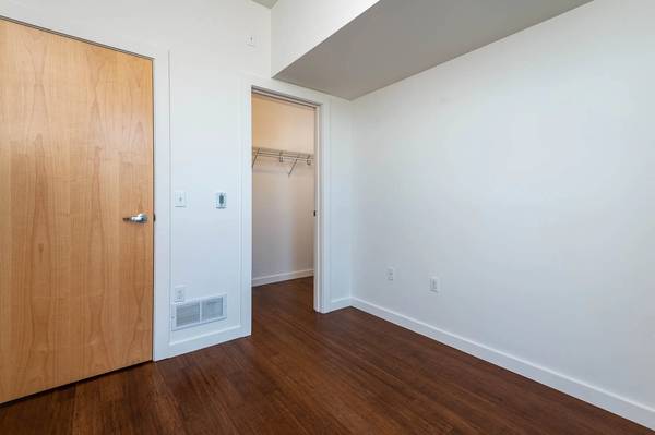 $1,328 / 1br - 520ft2 - Pet Friendly Community! We welcome your furry friends! (Portland - Central Eastside)63672530225281123