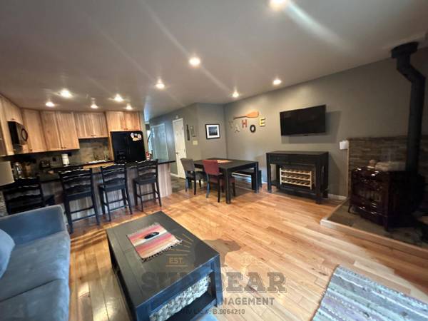 $2,950 / 3br - 1332ft2 - 3 dormitorios - ¡Excelente ubicación! (sw6) (Incline Village)63992633735938123