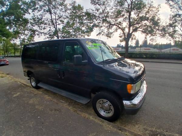 FORD E350 ECONOLINE VAN 2003 - $1.500 (SEATTLE, WASHINGTON)63469618108163120
