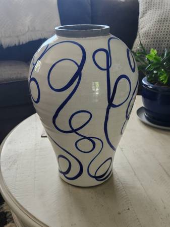 Vase 1