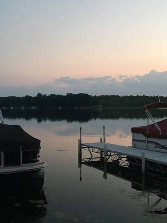 New Remodeled house on Washington Lake for rent 1